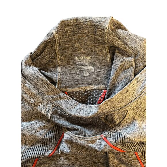 Fitted Nike Pro Long Sleeve Hooded Shirt - Picture 4 of 5